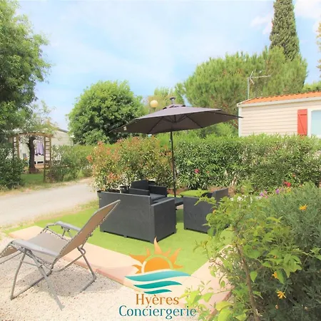 Campsite Camping Les Pins Maritimes Mobil 134 *