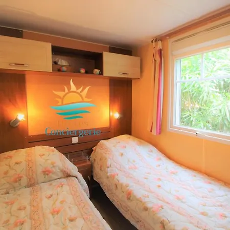 Camping Les Pins Maritimes Mobil 134 Campsite *